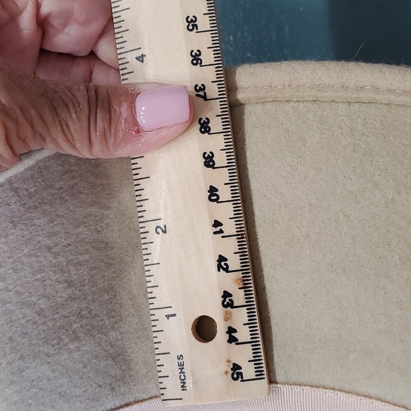 Wool hat, cream color with brown strap. By Universal Thread. Very good condition - Picture 12 of 13